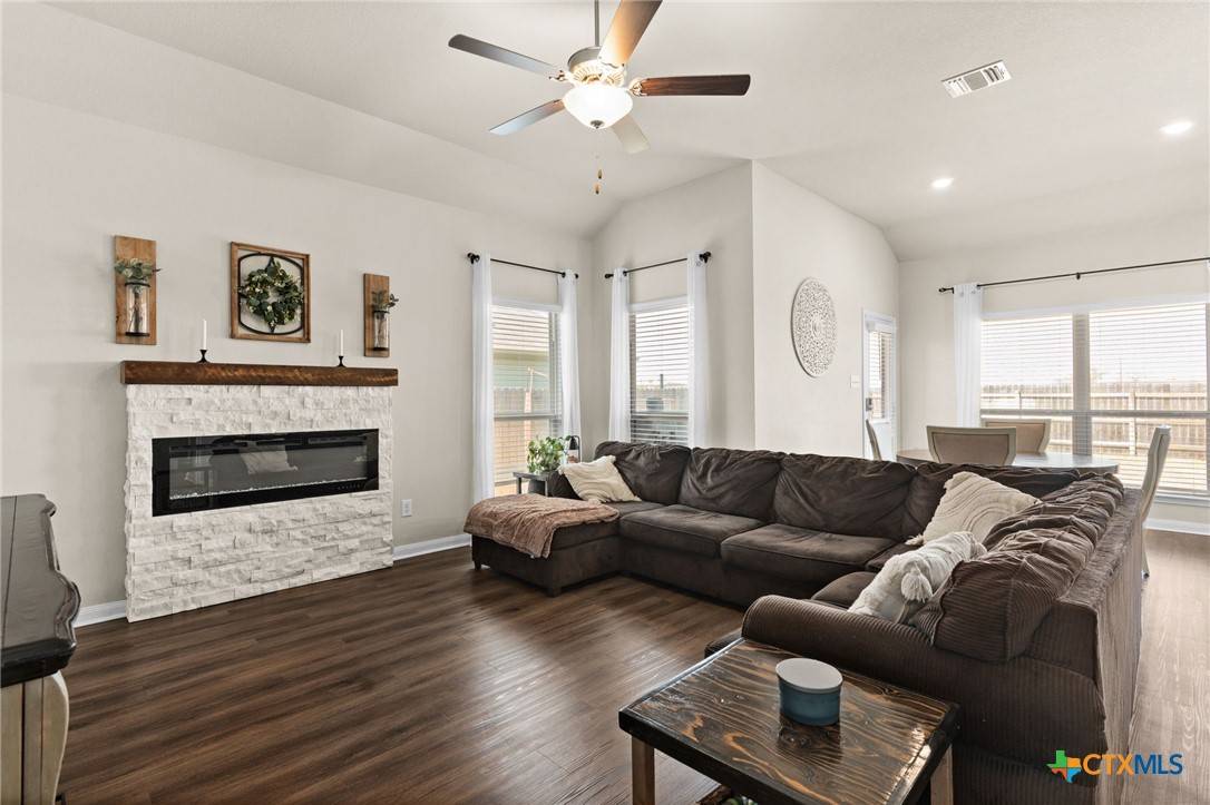 Killeen, TX 76542,3215 Shawlands RD
