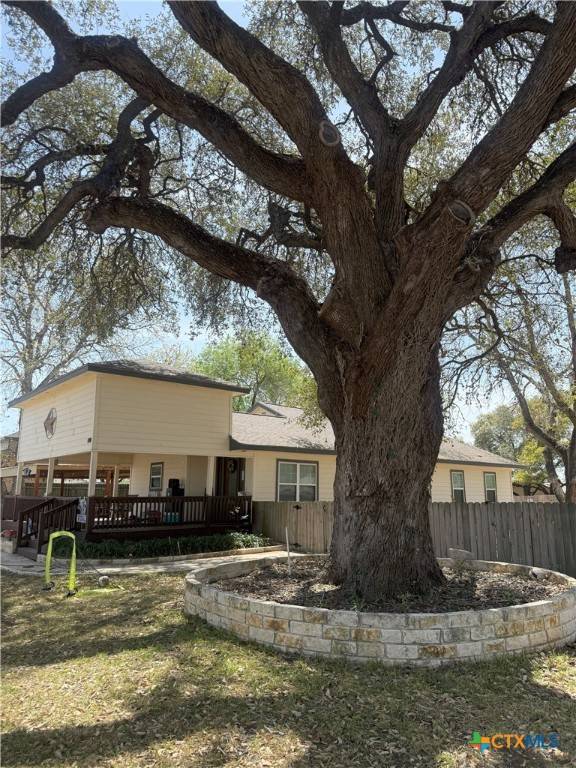Stockdale, TX 78160,108 Guerra ST