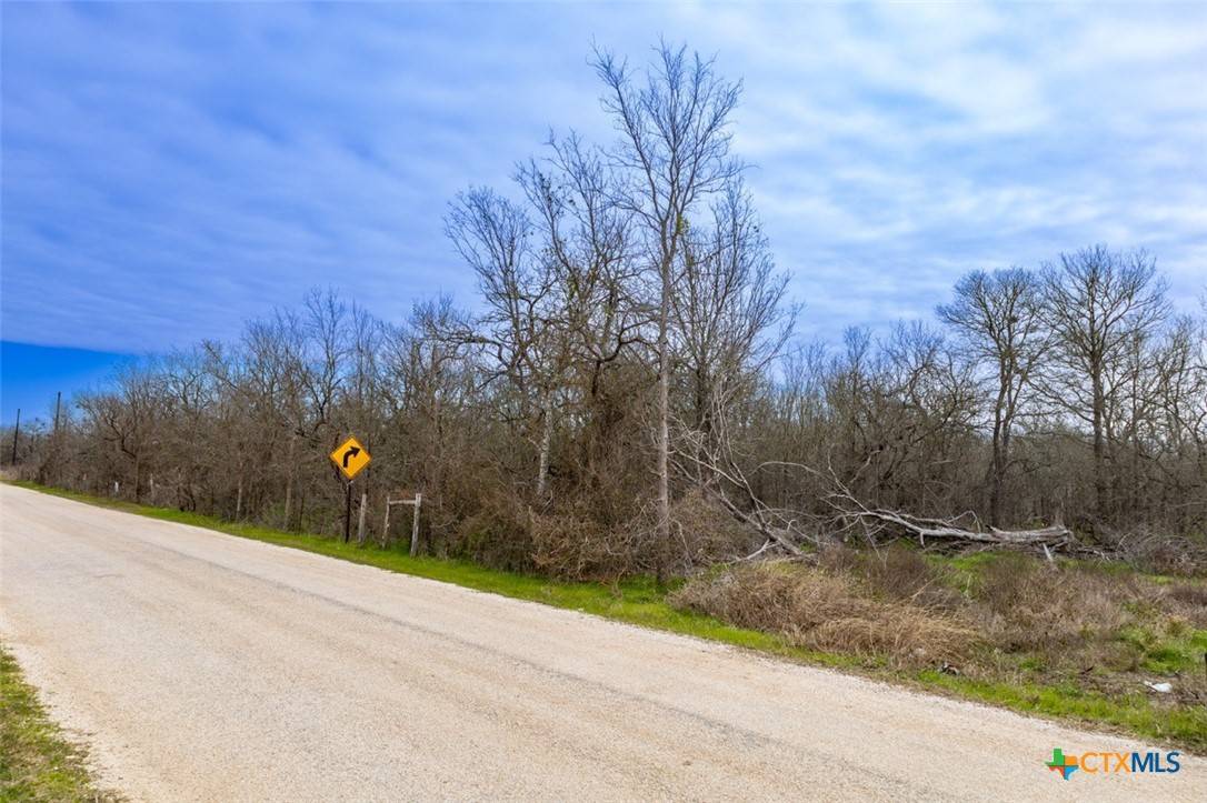 Luling, TX 78648,379 Union Hill RD