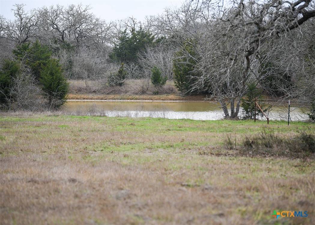 Waelder, TX 78959,926 Main Loop RD