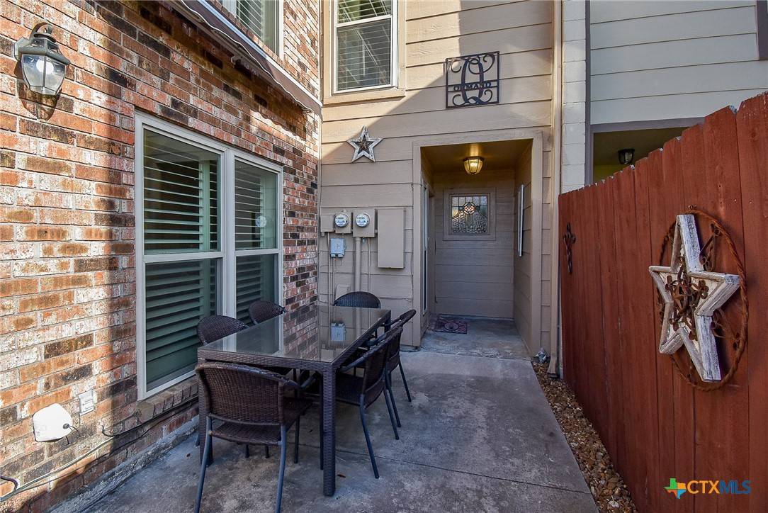 El Campo, TX 77437,1730 Avenue C #F