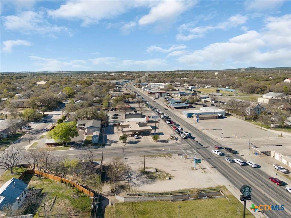 Lampasas, TX 76550,102 S Key AVE