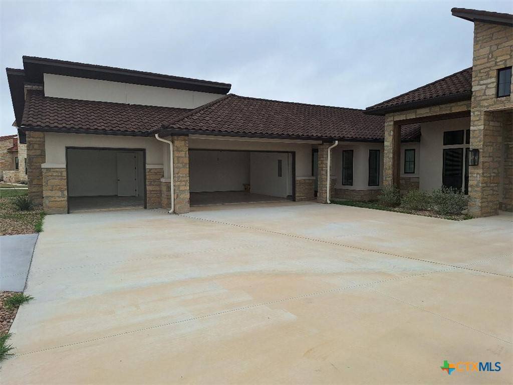 Florence, TX 76527,120 Strada Luca