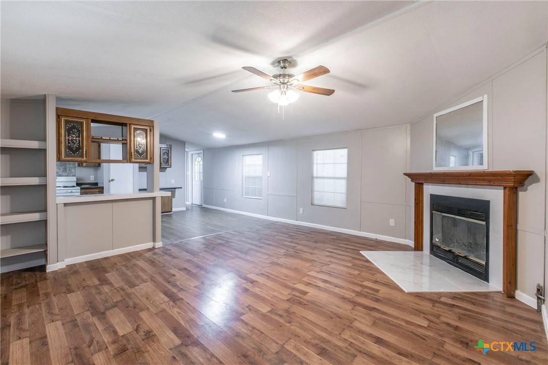 Mcgregor, TX 76657,101 S Harrison ST