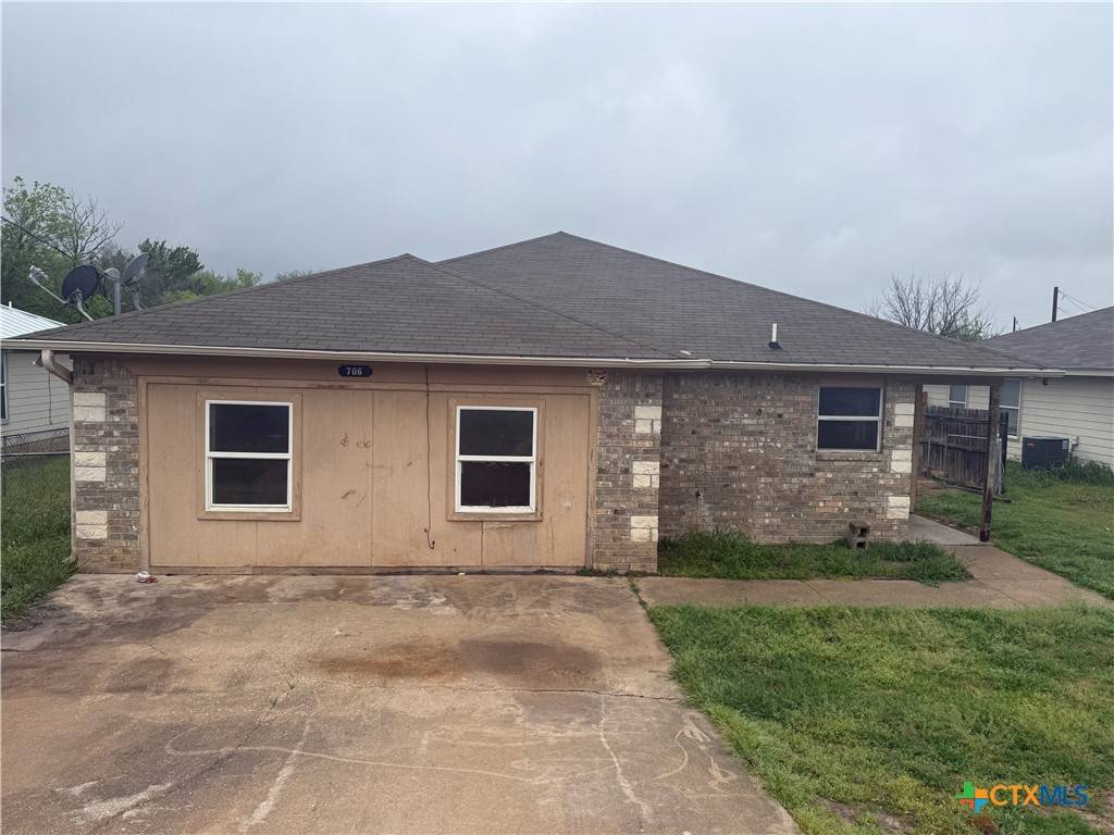 Lampasas, TX 76550,706 Brown ST