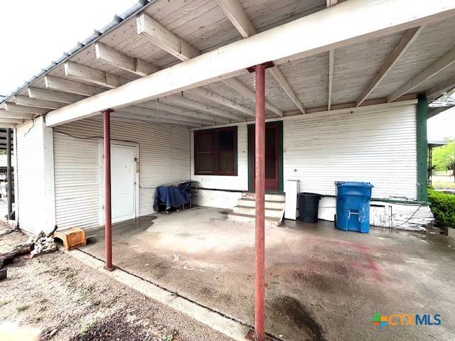 Three Rivers, TX 78071,206 Hinton ST