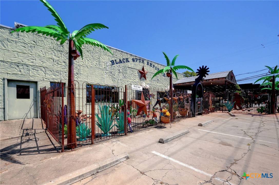 Johnson City, TX 78636,100 W Main ST