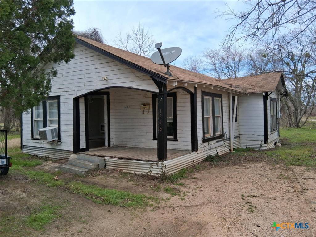 Cameron, TX 76520,1206 W 7th ST