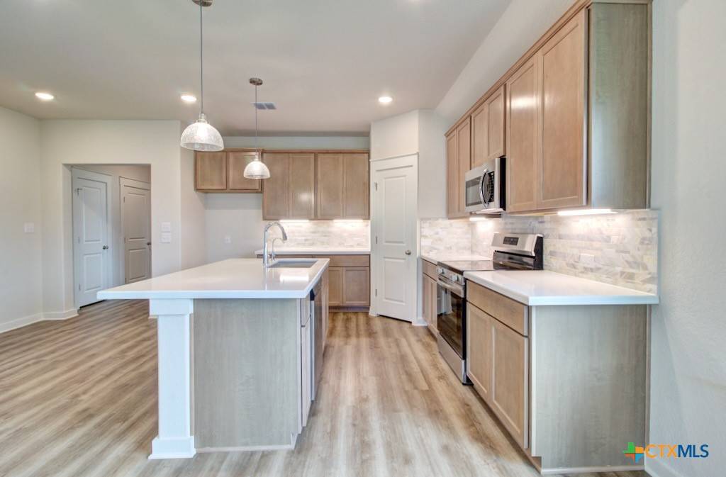 New Braunfels, TX 78130,980 Gray Cloud Drive