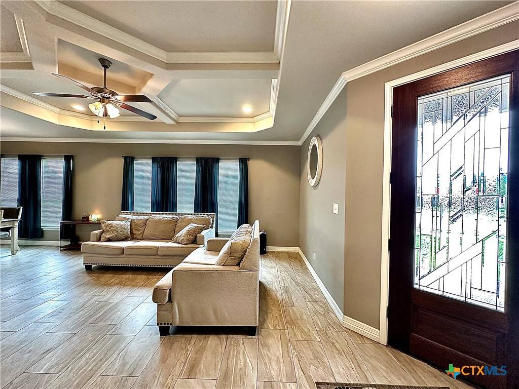 Victoria, TX 77901,401 Secretariat DR