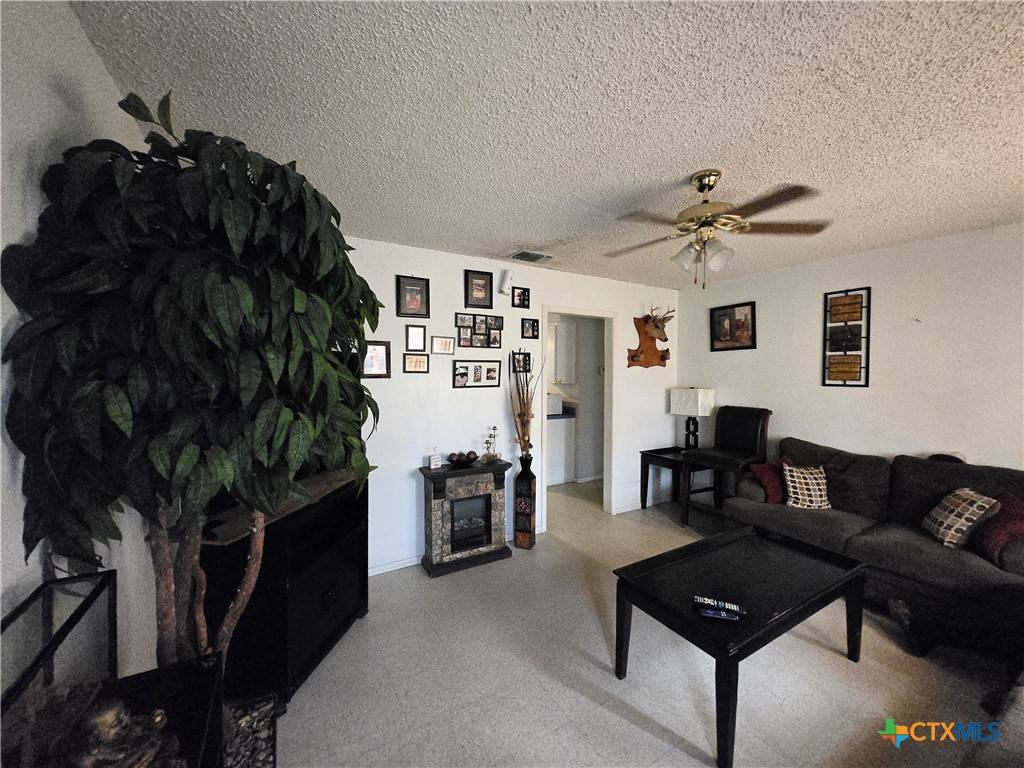 Seguin, TX 78155,718 San Antonio AVE #722