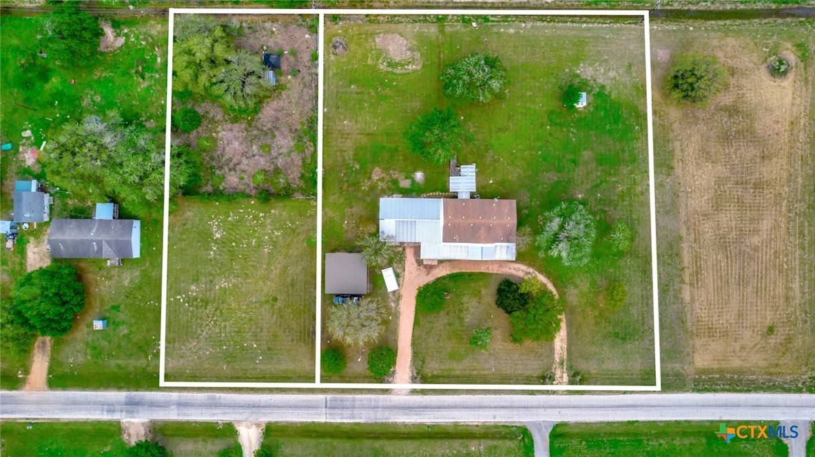 Inez, TX 77968,00 Hollybrook DR