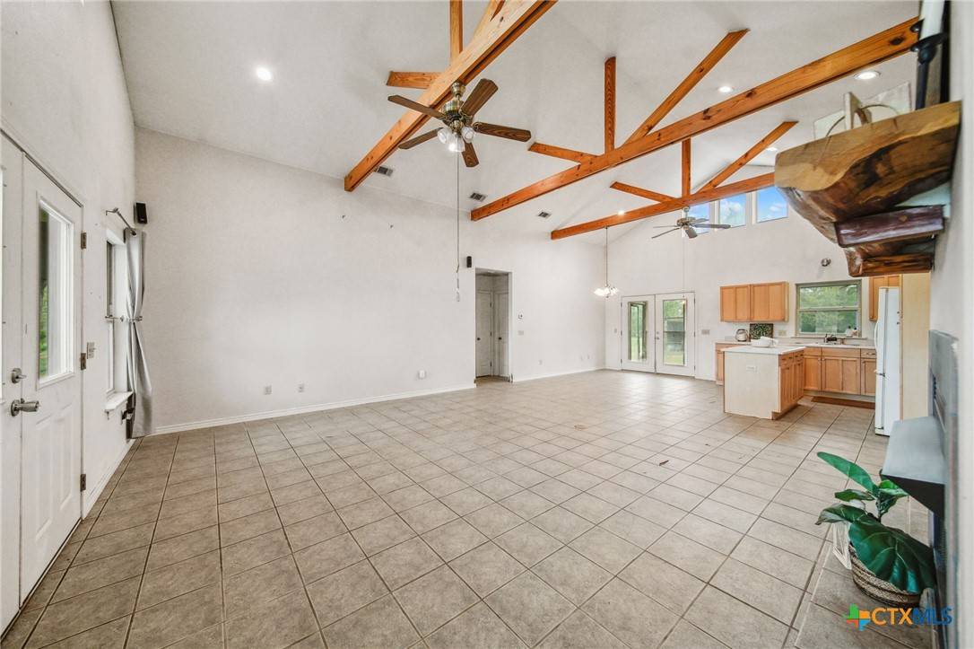 Giddings, TX 78942,1022 County Road 111