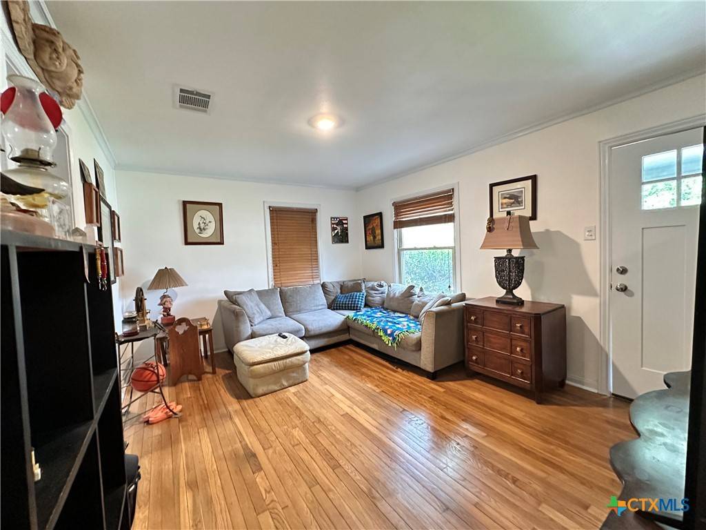 San Marcos, TX 78666,716 Barbara DR
