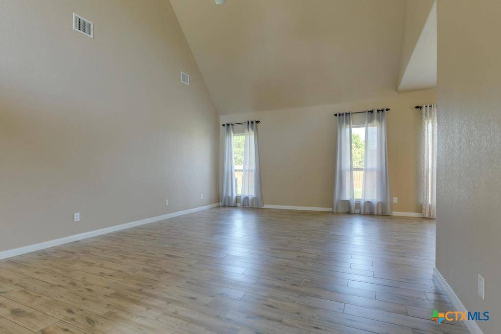 Selma, TX 78154,7819 Alton BLVD