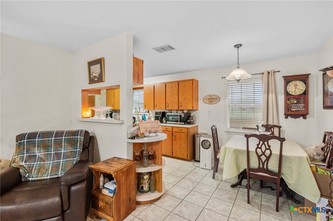 Vanderbilt, TX 77991,374 & 376 Navidad