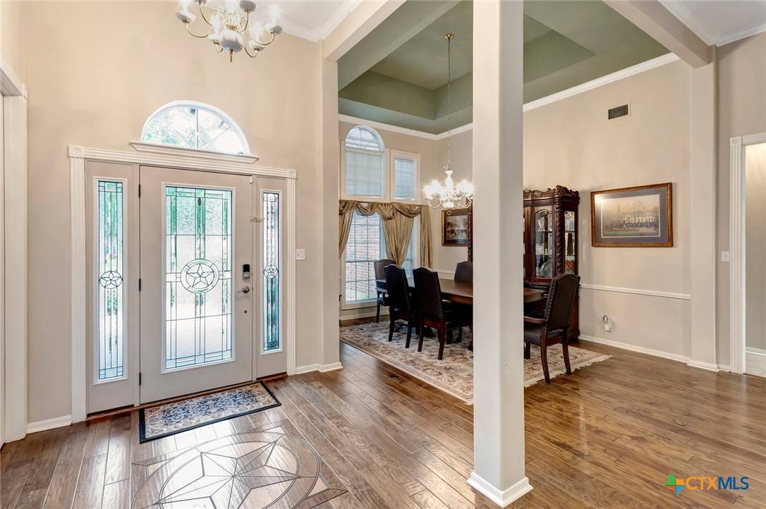 Victoria, TX 77904,206 Summerwind DR