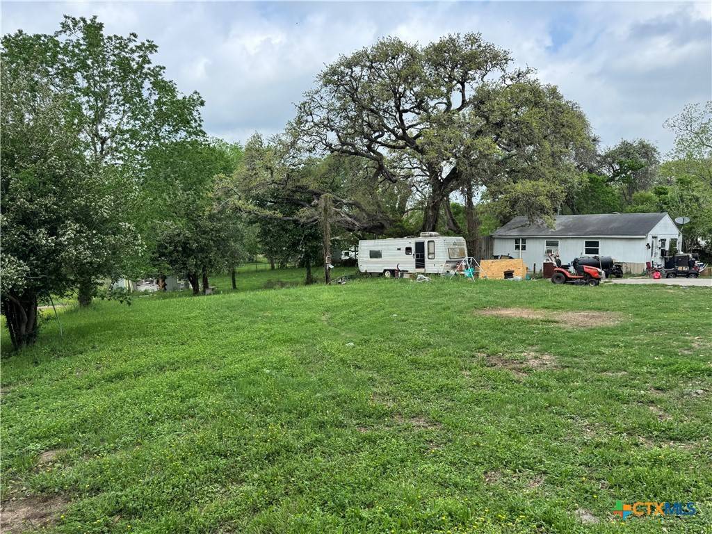 Cuero, TX 77954,103 Reiffert ST