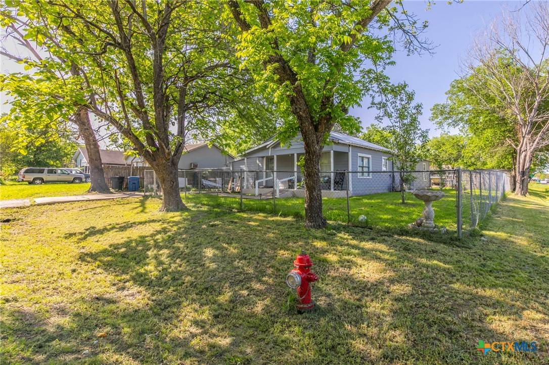 Mexia, TX 76667,409 E Houston ST