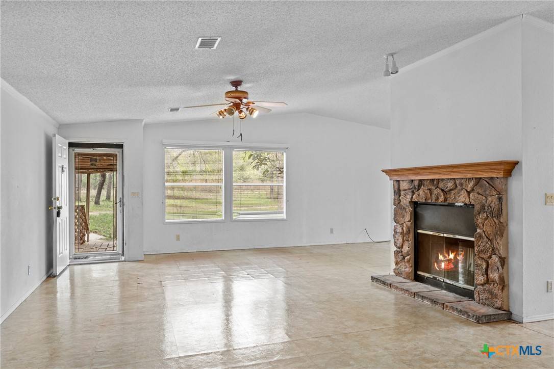 Seguin, TX 78155,1189 Vivroux Ranch RD