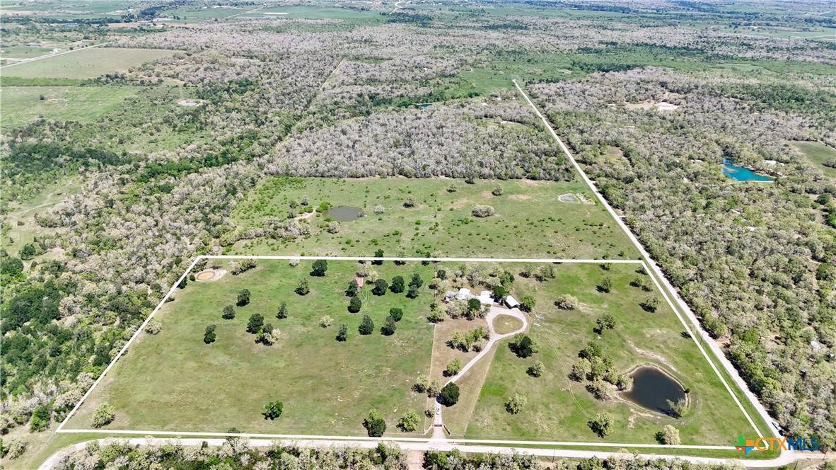 Flatonia, TX 78941,6440 Mockingbird RD
