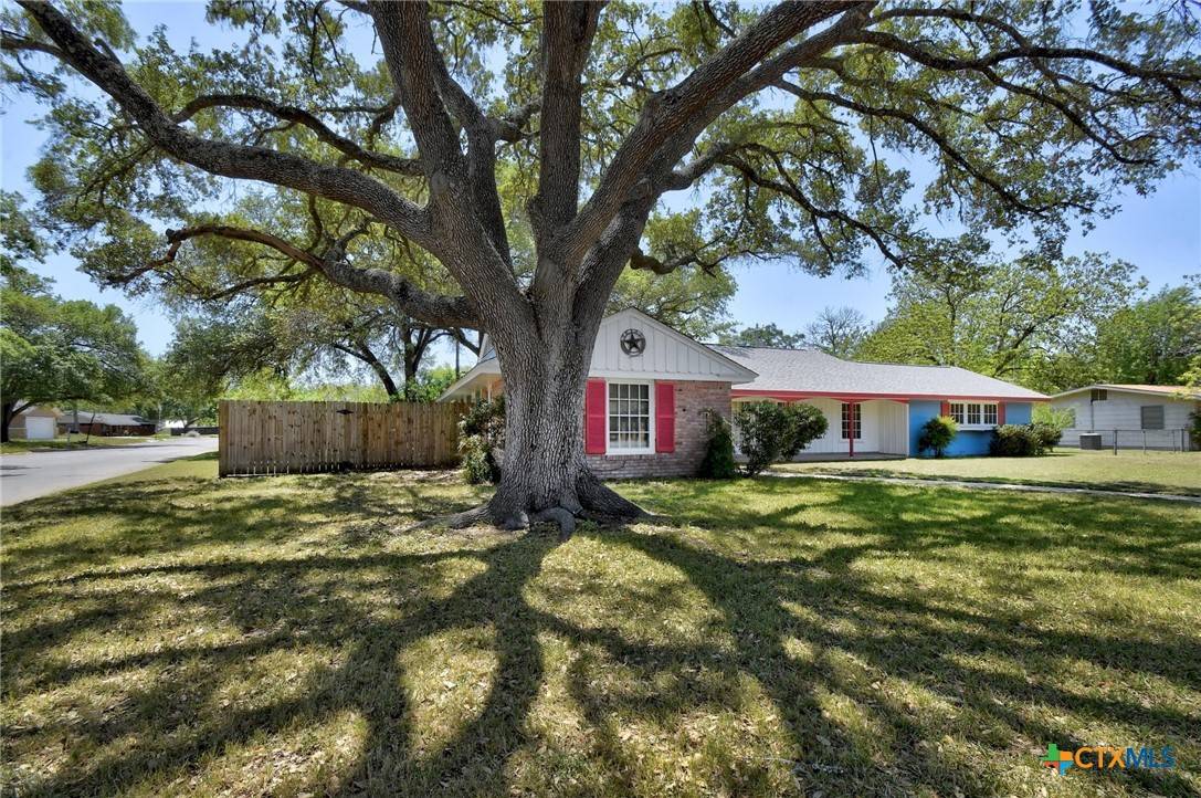 Seguin, TX 78155,1437 Mockingbird LN