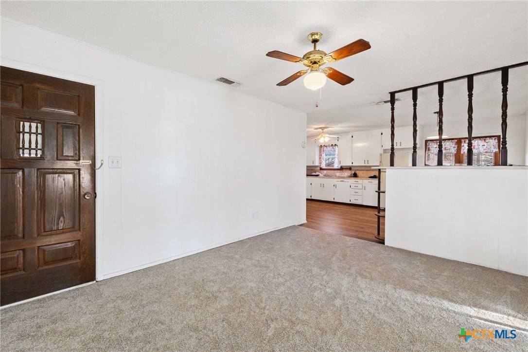 Johnson City, TX 78636,605 W Ash DR