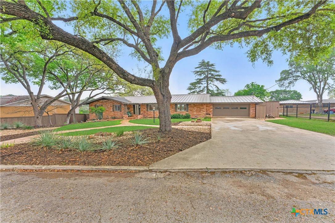 New Braunfels, TX 78130,838 Oak LN