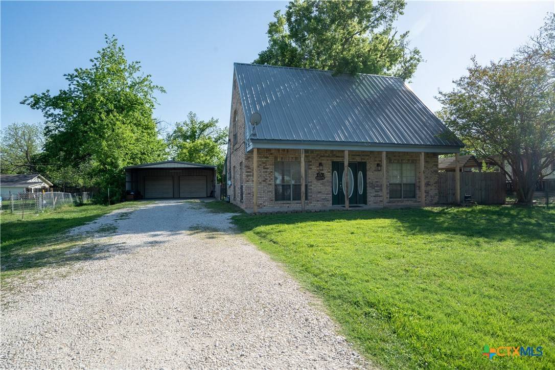 Holland, TX 76534,305 El Paso ST