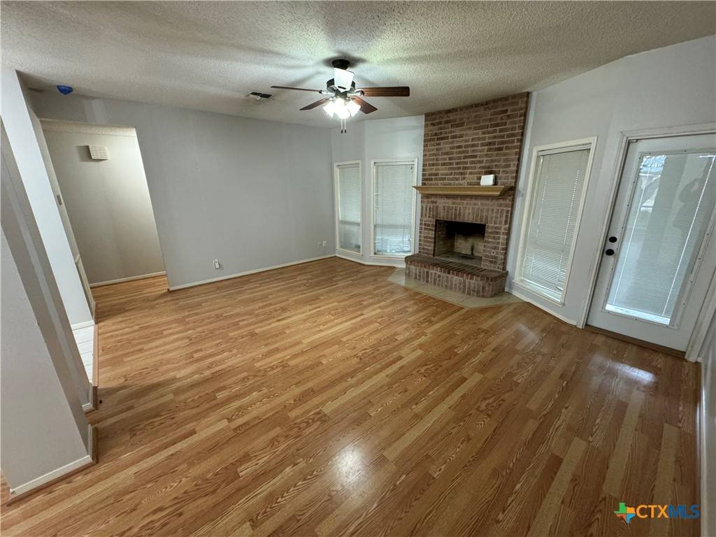 Victoria, TX 77904,617 Dunbar DR