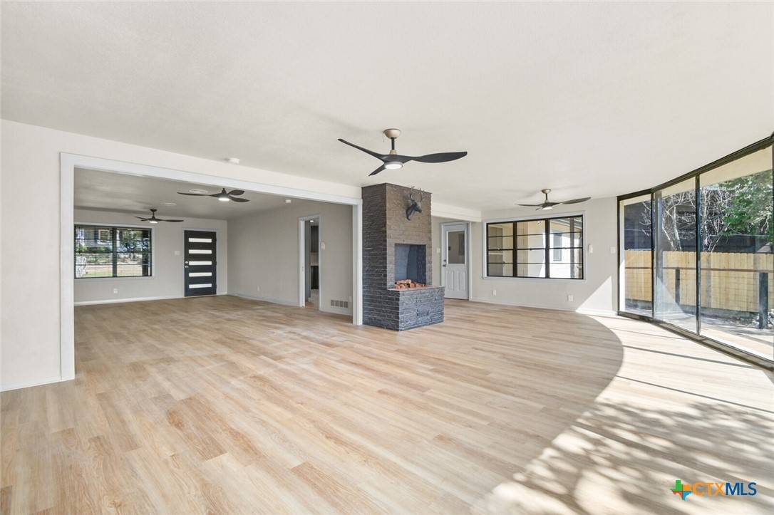 San Marcos, TX 78666,115 W Hillcrest DR