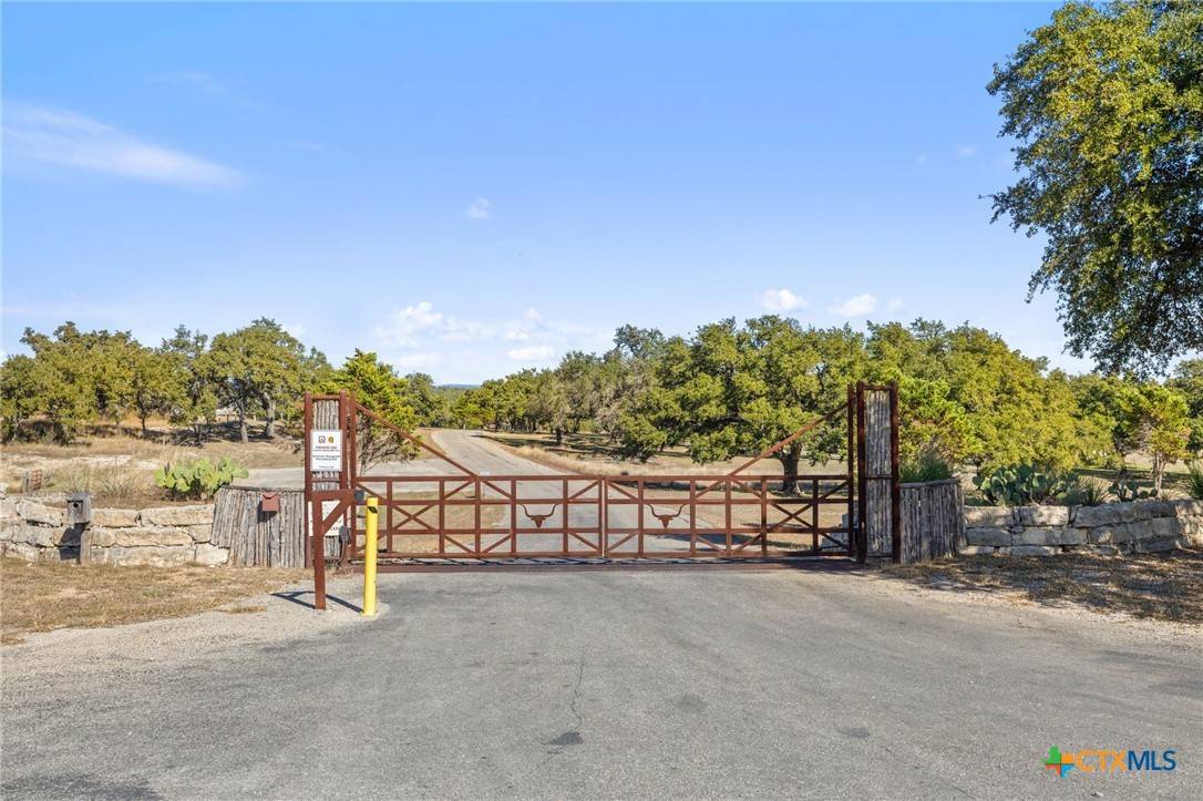 Johnson City, TX 78636,1364 N Walnut Springs RD