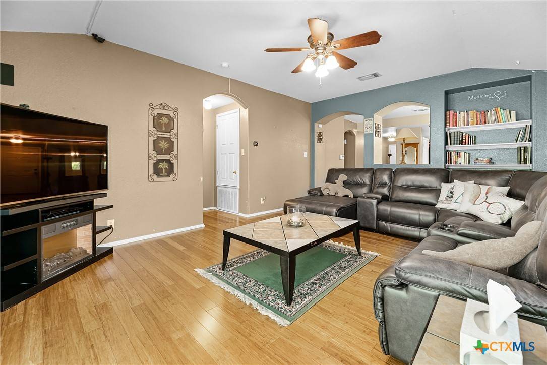 New Braunfels, TX 78130,2845 Tag LN