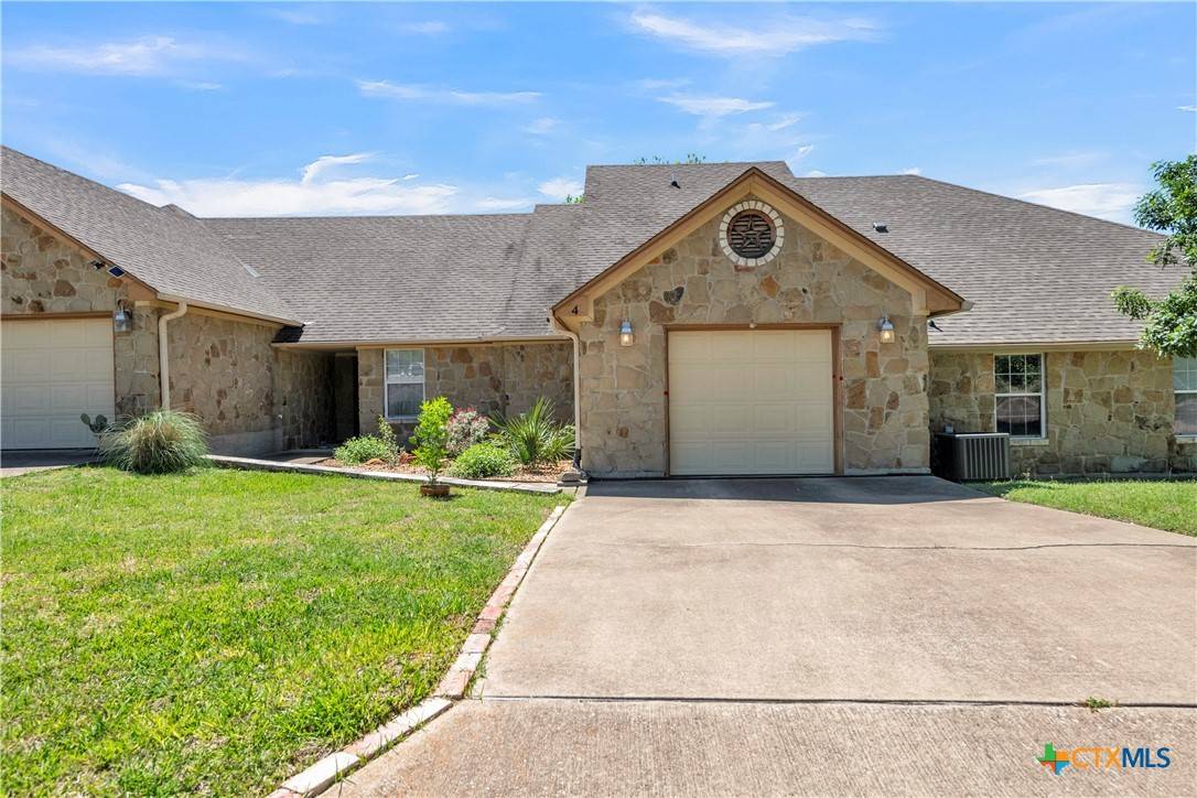 Lampasas, TX 76550,4 Matthews DR
