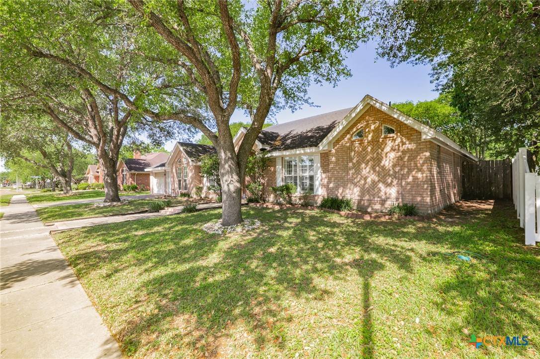 Victoria, TX 77904,204 Windcrest DR