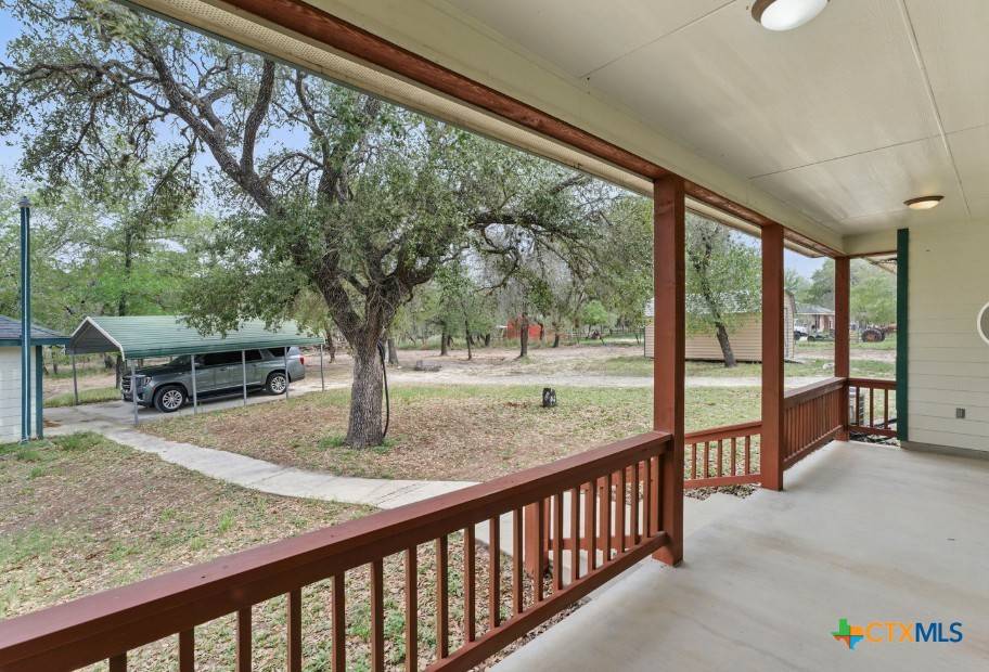 Floresville, TX 78114,163 Montesito LN