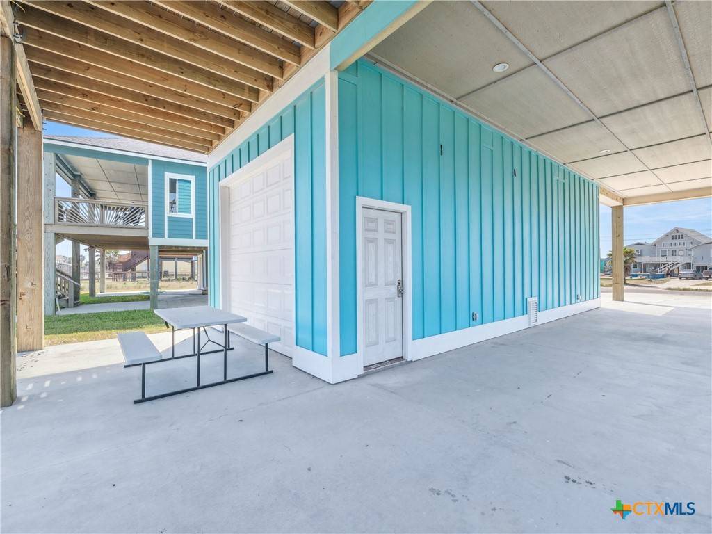 Rockport, TX 78382,125 Lakeview RD