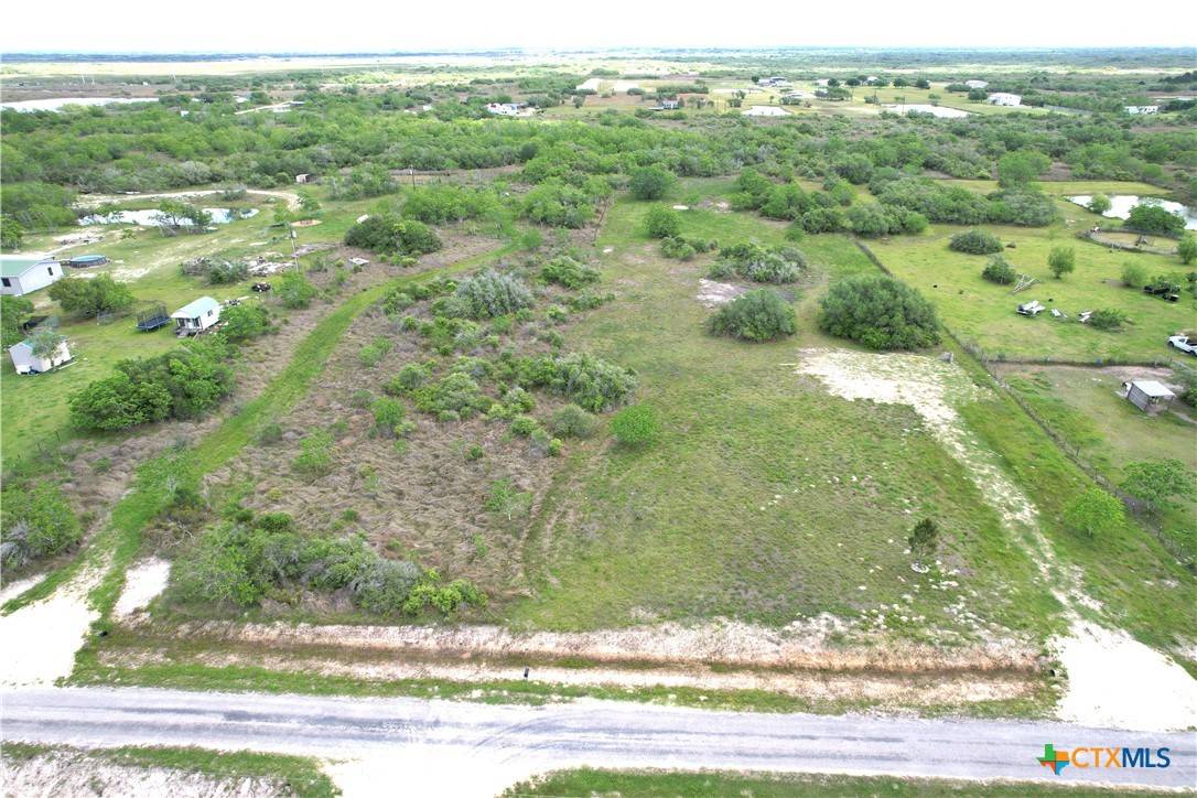 Seadrift, TX 77983,1656 Quail Meadow RD