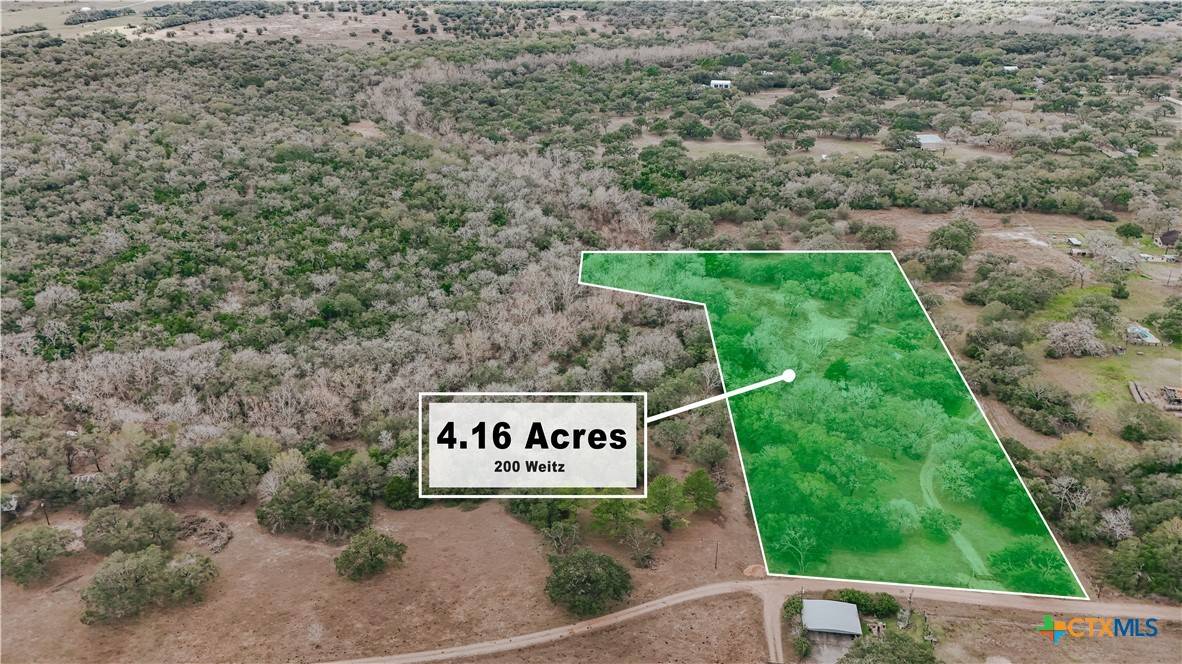 Inez, TX 77968,200 Weitz RD