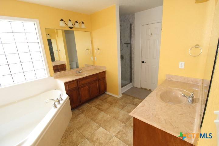 Killeen, TX 76542,10004 Diana DR