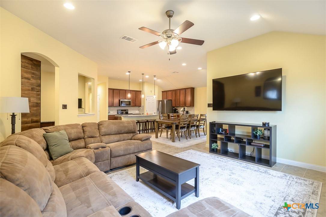 Harker Heights, TX 76548,829 Olive LN