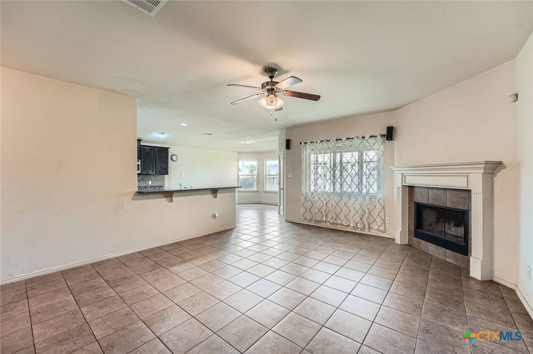 Jarrell, TX 76537,209 Biles LN