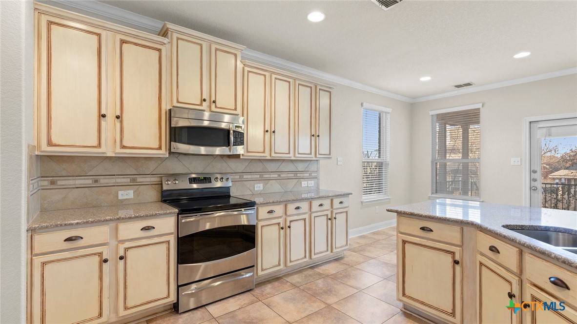 Cibolo, TX 78108,305 Gardner CV