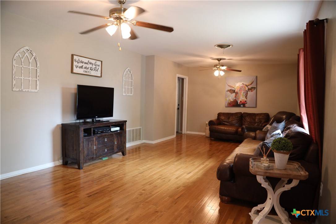 San Saba, TX 76877,1305 W Woodlawn ST