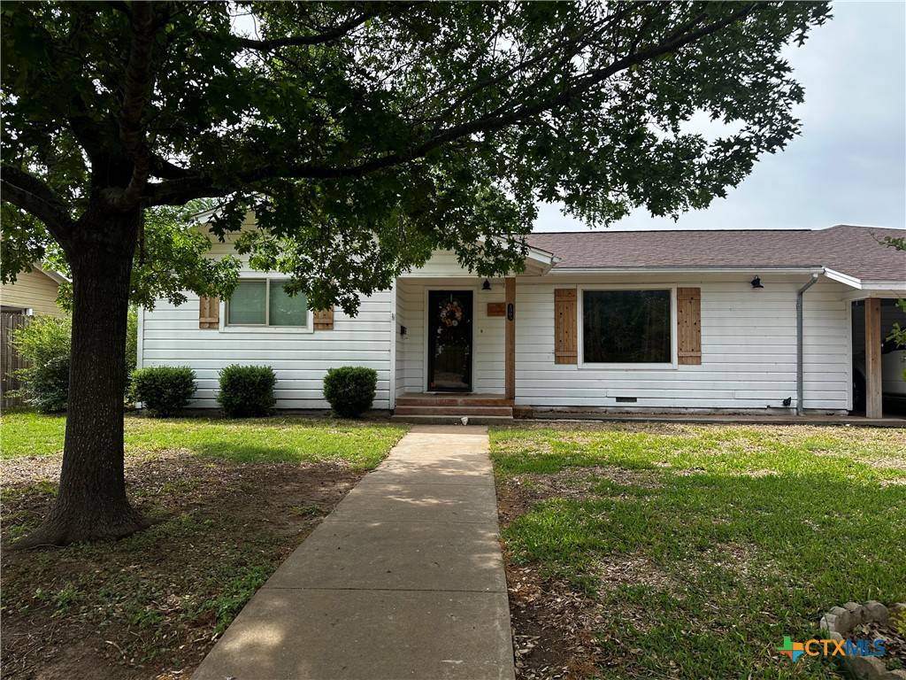 San Saba, TX 76877,1305 W Woodlawn ST