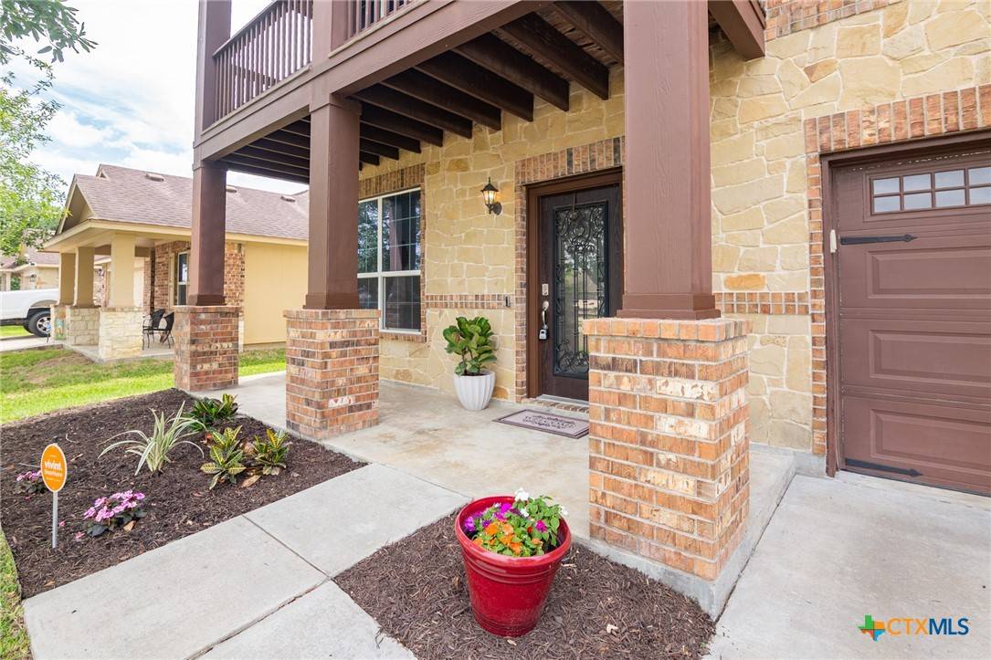 Victoria, TX 77904,125 Flint Rock CT