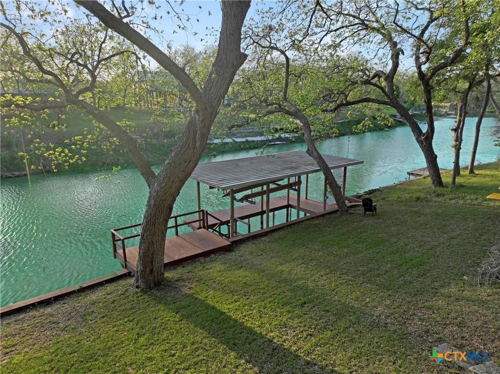 Seguin, TX 78155,706 Gloria DR