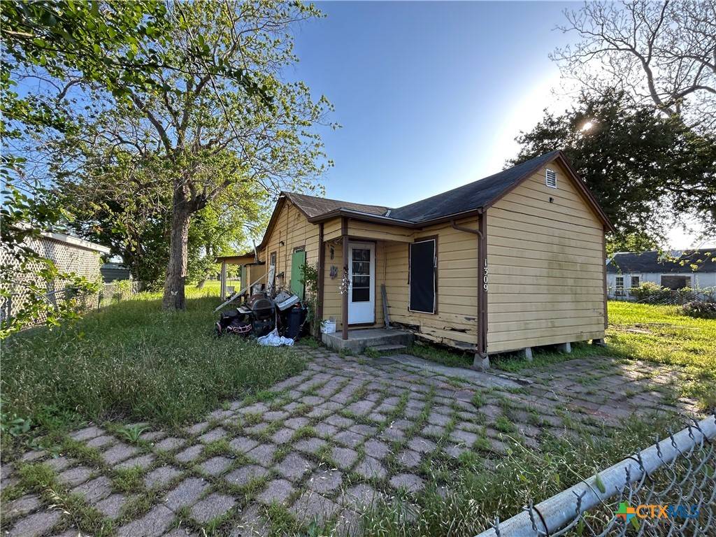 Victoria, TX 77901,1309 Harry ST