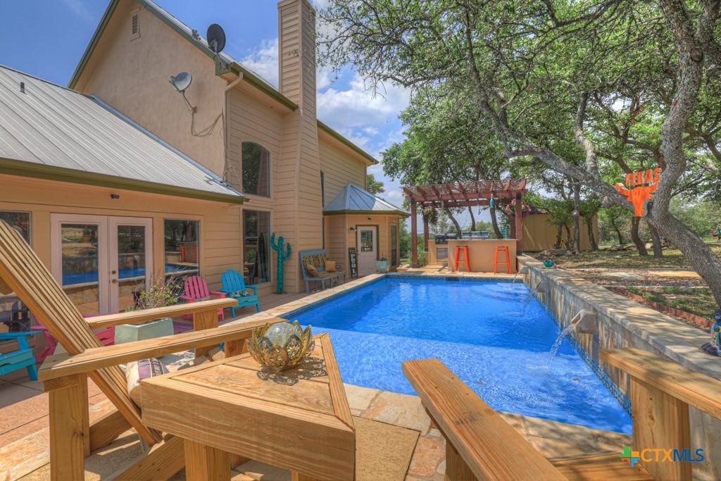 New Braunfels, TX 78132,172 River Chase DR