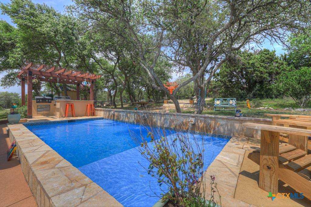 New Braunfels, TX 78132,172 River Chase DR